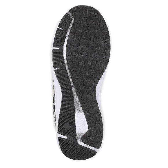 ATHLETIC WORKS | Blogger Favorite Leopard Sneakers - Picture 6 of 7